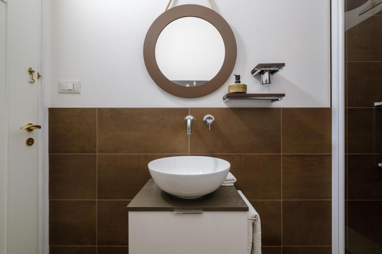 Fabula Rooms 3 Suites With Private Bathroom Болонья Екстер'єр фото