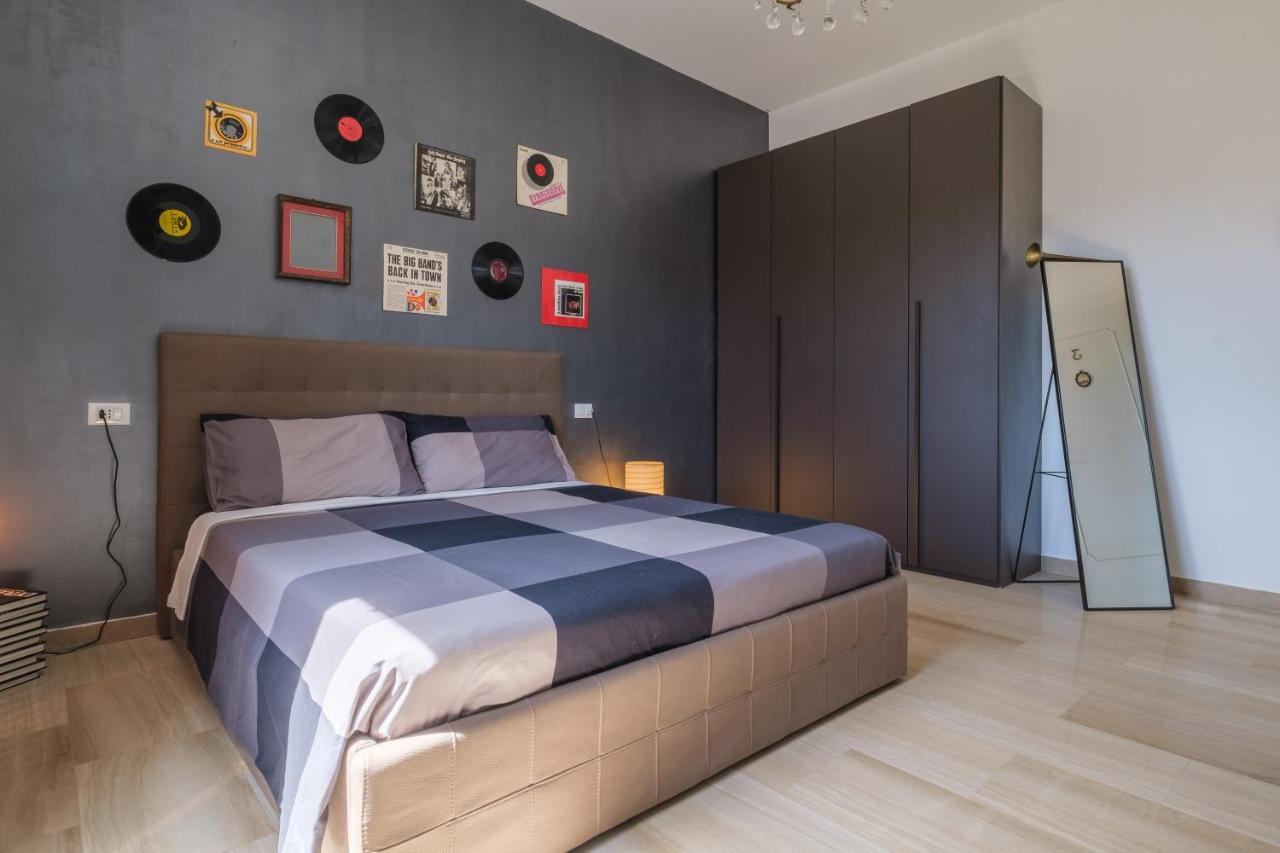 Fabula Rooms 3 Suites With Private Bathroom Болонья Екстер'єр фото
