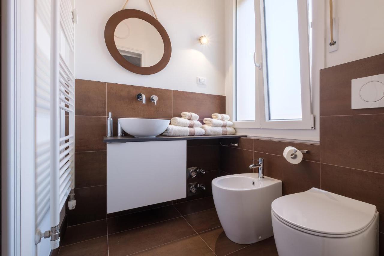 Fabula Rooms 3 Suites With Private Bathroom Болонья Екстер'єр фото